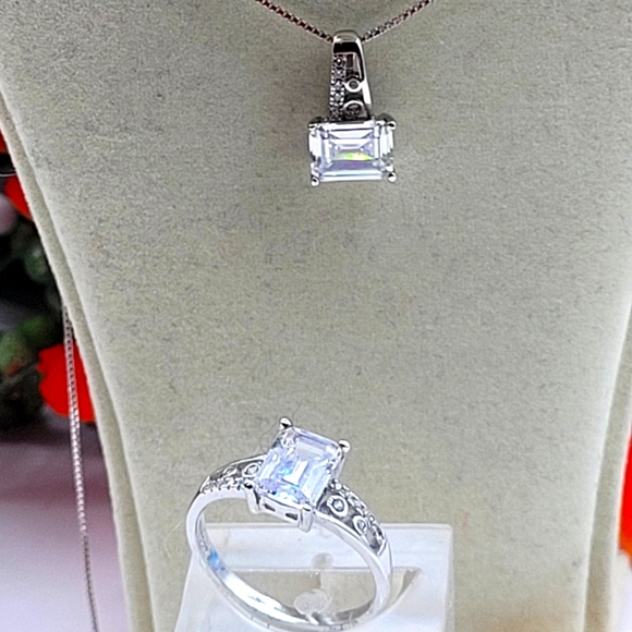 ⚘️Quality made necklace set - Picture 2 of 6